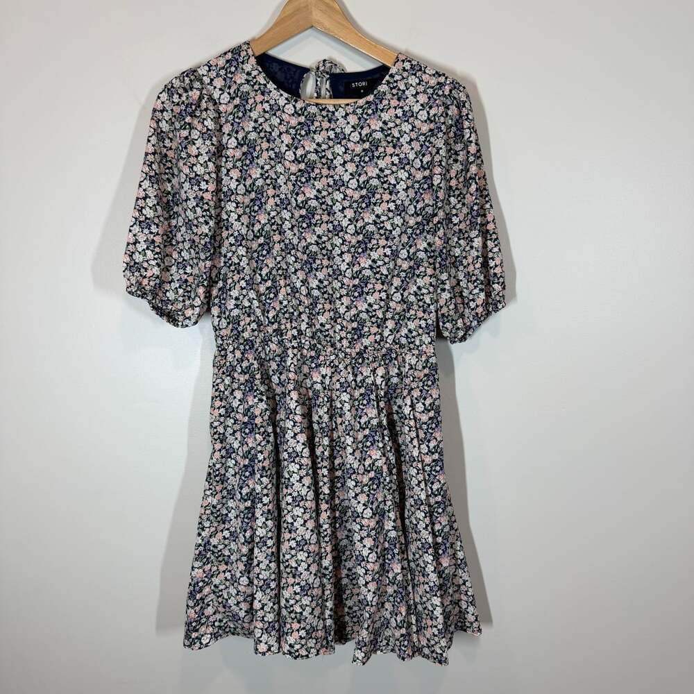 Storia Floral Print Mini Dress Women's Size M Puff Sleeve Open Back Navy